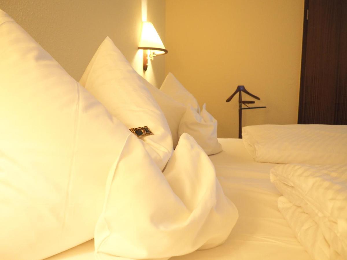 Heidehotel Lubast Екстер'єр фото