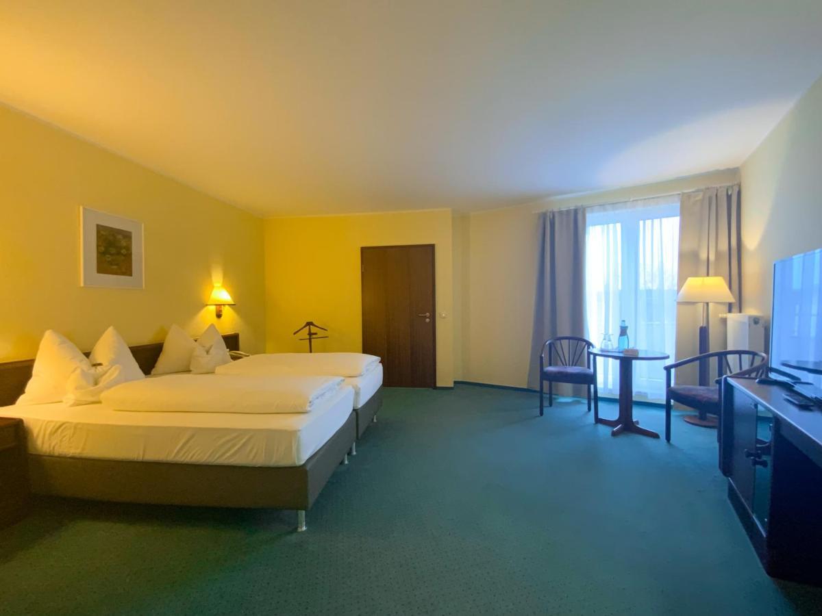 Heidehotel Lubast Екстер'єр фото
