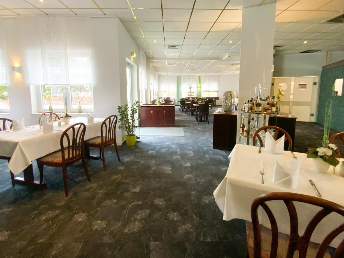 Heidehotel Lubast Екстер'єр фото